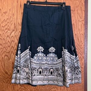 Elegant Black and White Patterned A-Line Skirt